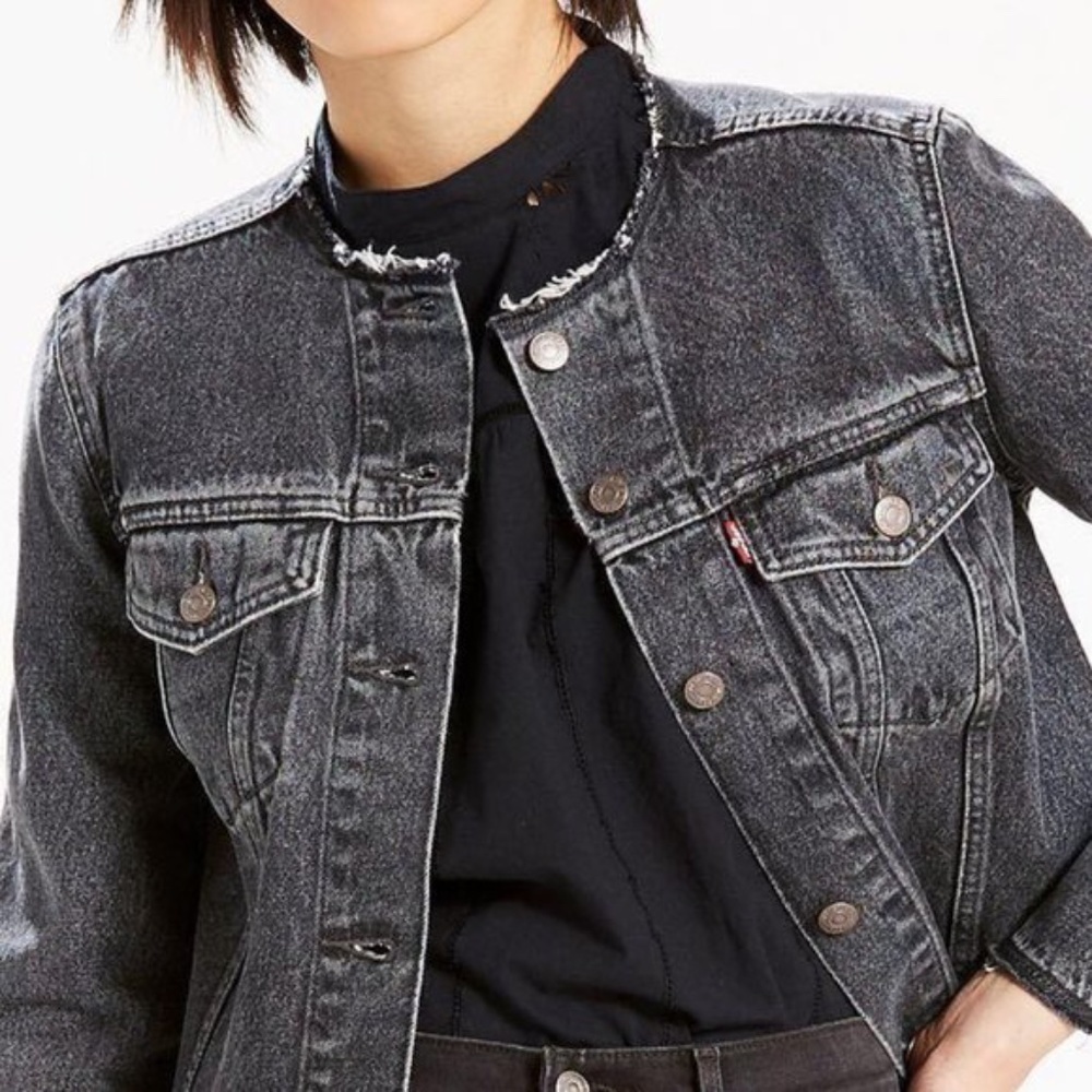 New GUESS Women's Raw Edge Denim Jacket SZ S